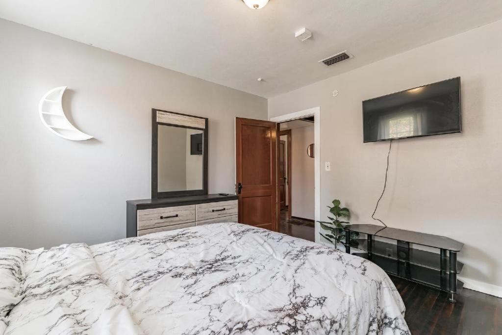 Comfy Pet Friendly Home In Jacksonville Mins To Downtown'S المظهر الخارجي الصورة