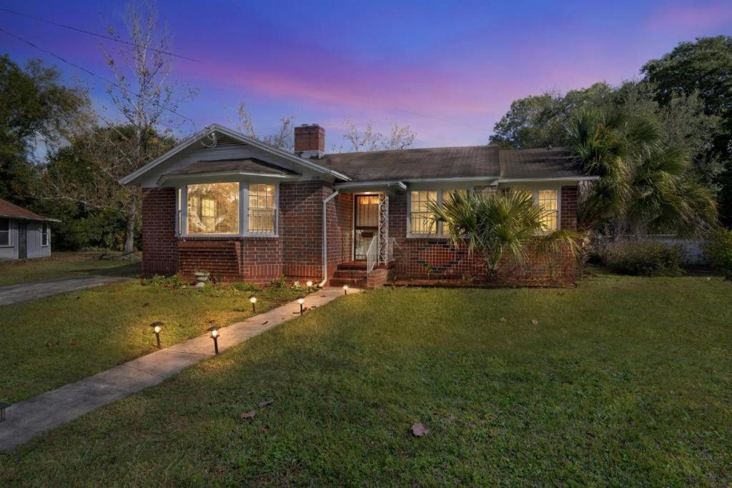 Comfy Pet Friendly Home In Jacksonville Mins To Downtown'S المظهر الخارجي الصورة